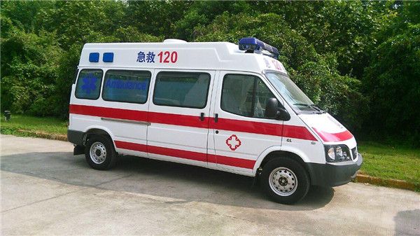 发烧去医院需求救护车吗,普通感冒不需求用抗生素