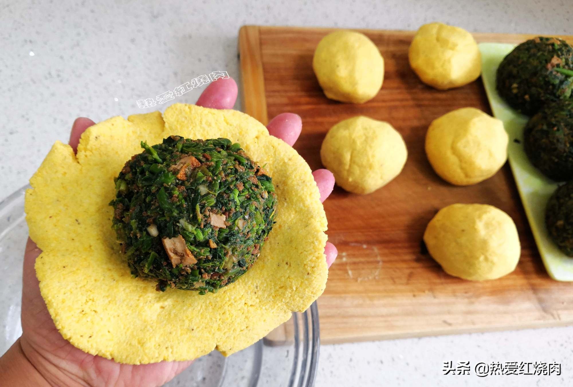 纯棒子面团子的做法,棒子面菜团子怎么做不开裂