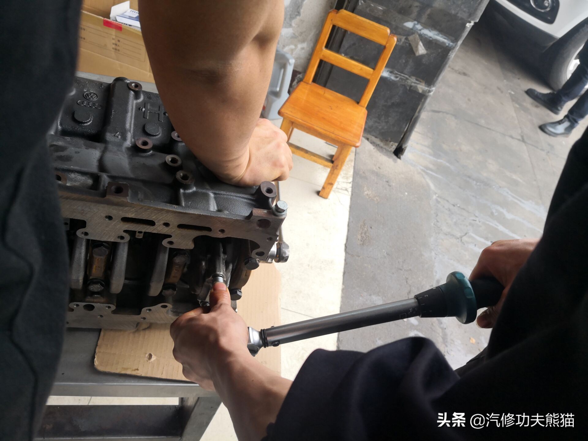 10年奥迪a6l2.0t烧机油维修,奥迪a6l2.0t烧机油吗