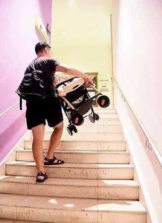 婴儿推车如何正确使用,婴儿推车动手方法