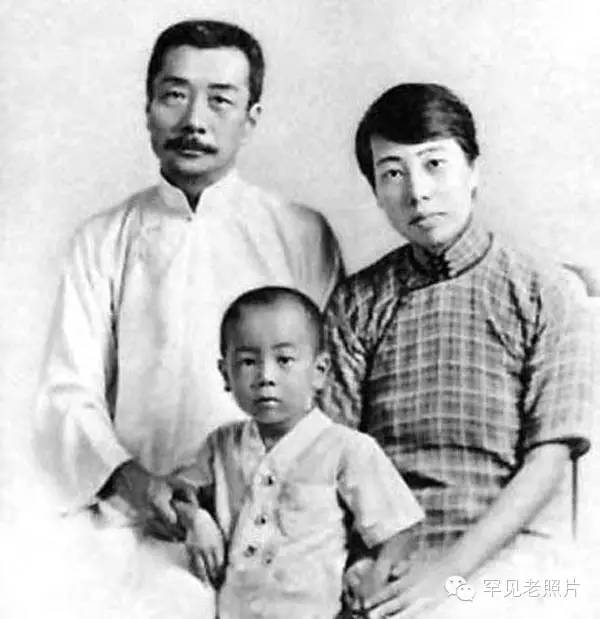 绝版合影视频完整版,80年代怀旧合影图片大全