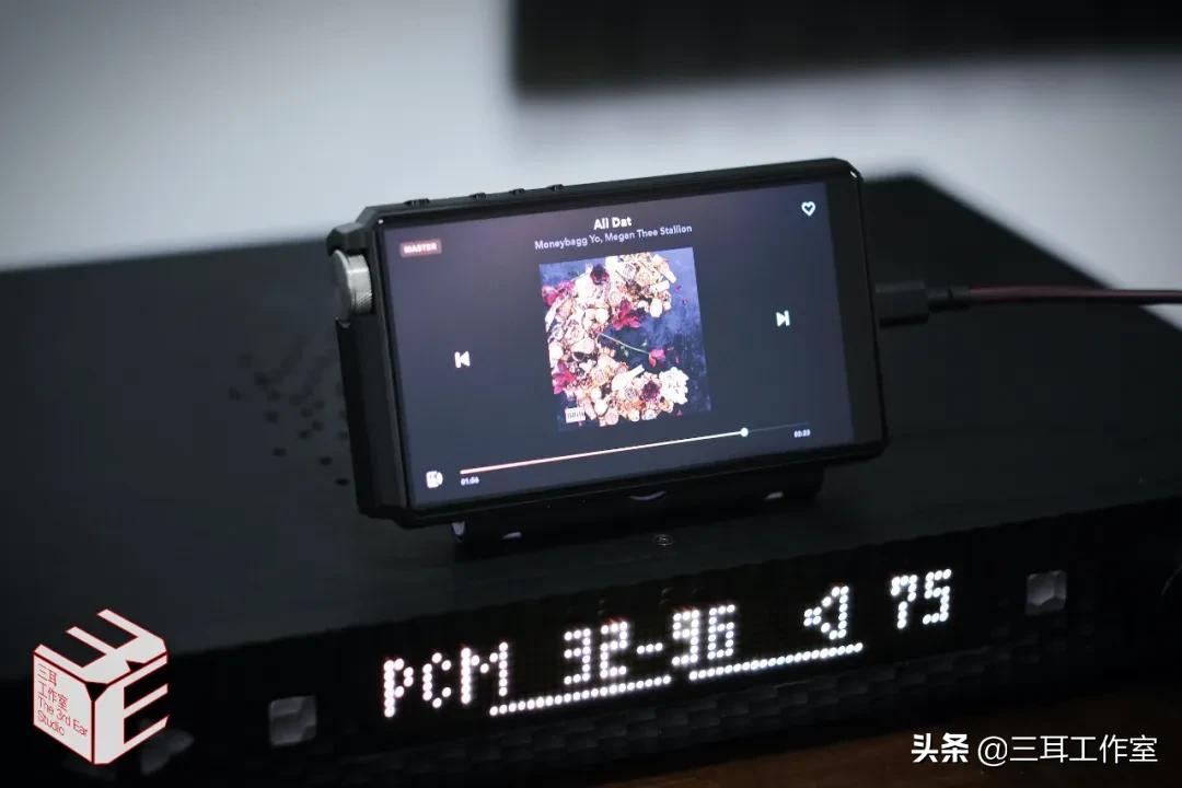 机能对标手机！首试全球首款可4G联网便携HIFI音乐*放播**器