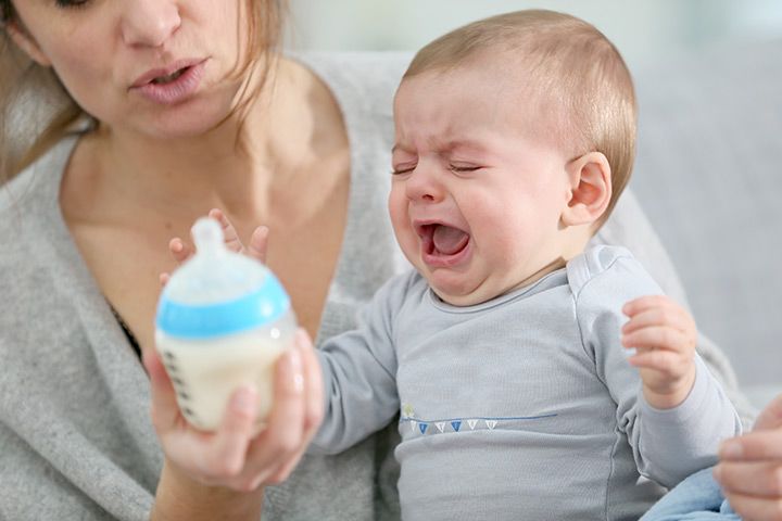 刚出生的婴儿不用喂奶么,为什么母乳喂养的宝宝不需求喝水