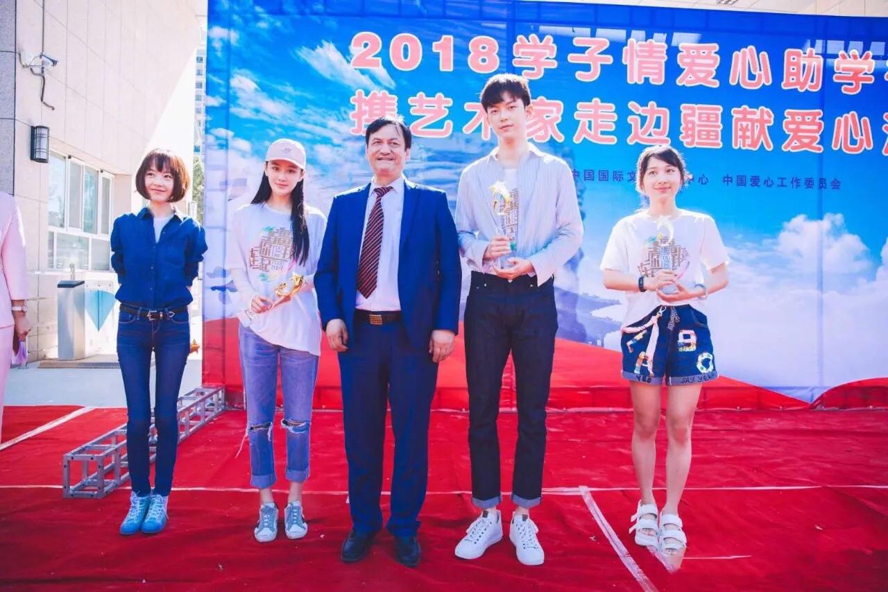 “靠嫁人翻身”的张馨予：她老公何捷，确实很牛！