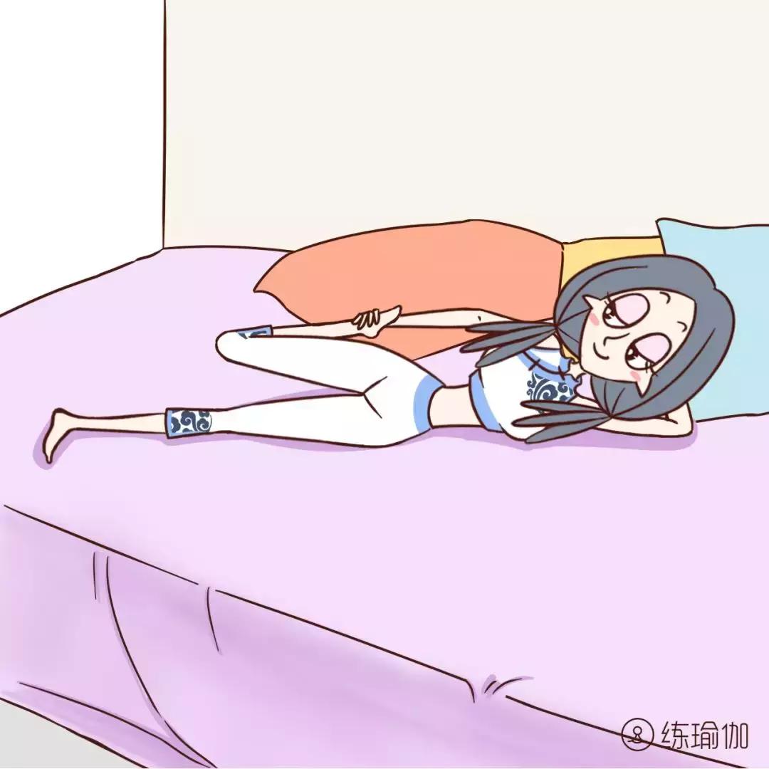 晨起三个瑜伽动作,晨醒瑜伽100个动作
