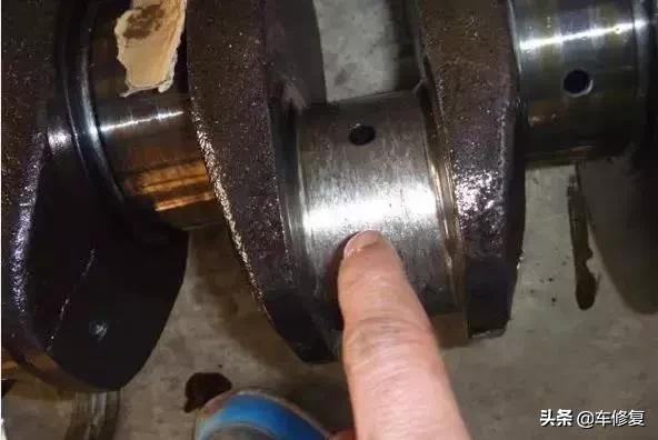 修车师傅说机油有点黑,修车师傅告知你车子烧机油