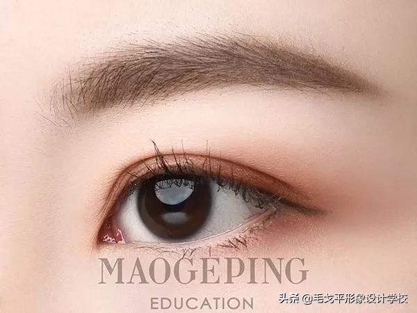 正确的修眉画眉方法,简单的修眉技巧和画眉方法