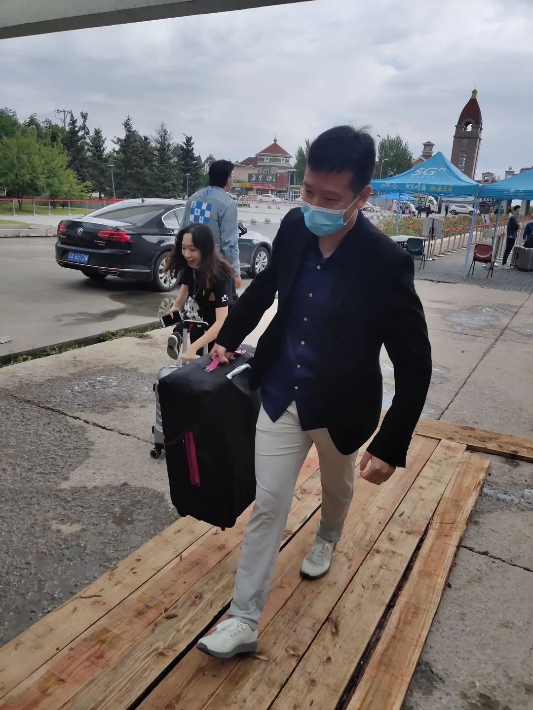 绿岛“背影”|这些瞬间，因为有你而更温暖难忘！