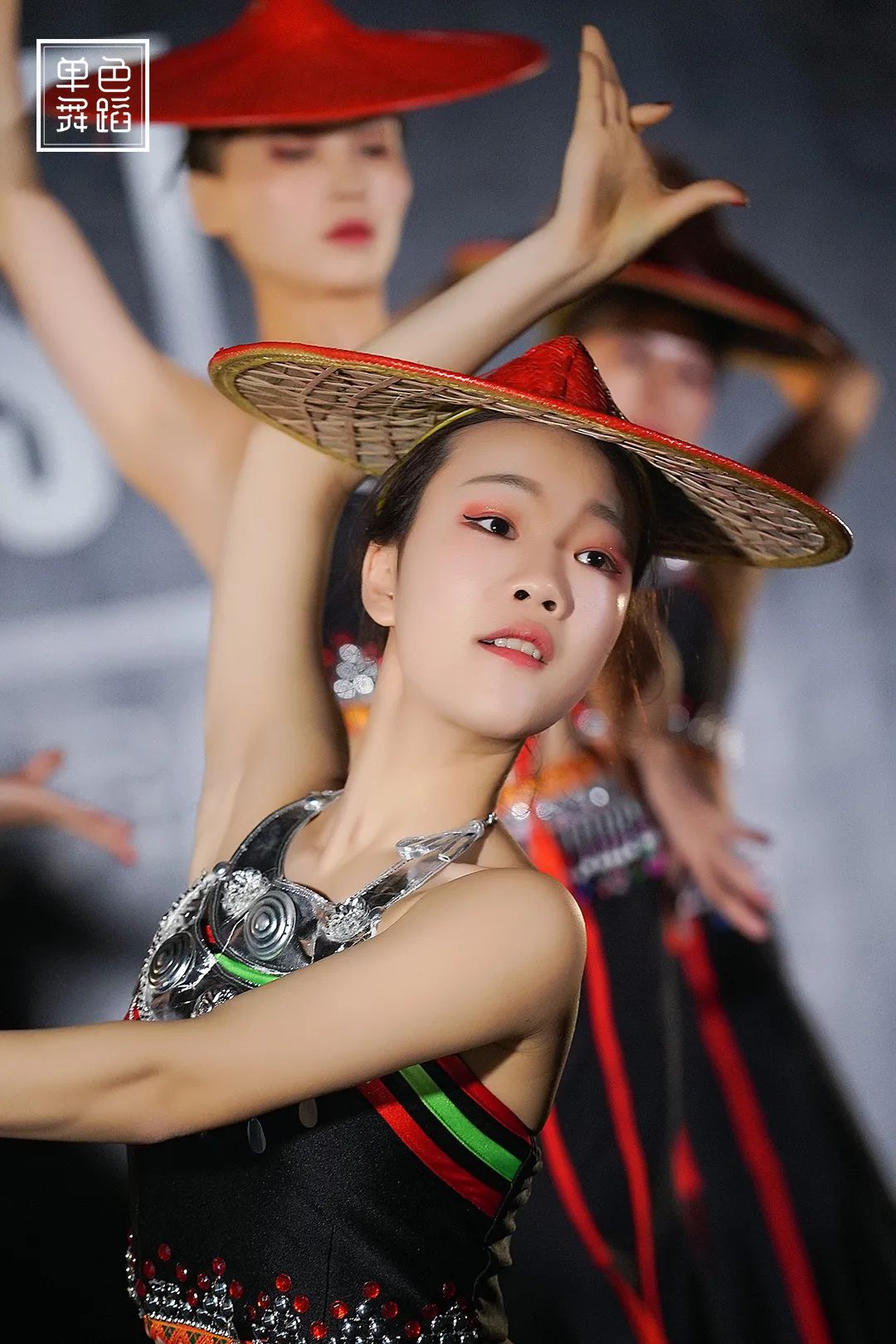 上热搜的民族舞,上热搜的舞蹈