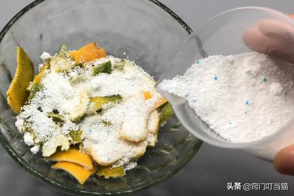 家里蟑螂太多用蟑螂药管用吗,家里蟑螂不要慌教你用一把大蒜