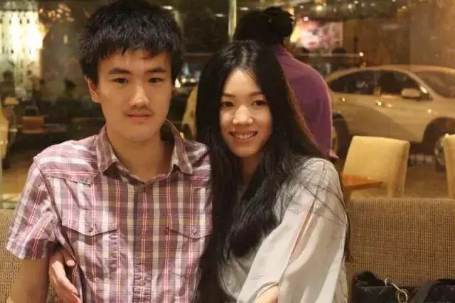45岁没皱纹看起来像25岁，是如何做到的？