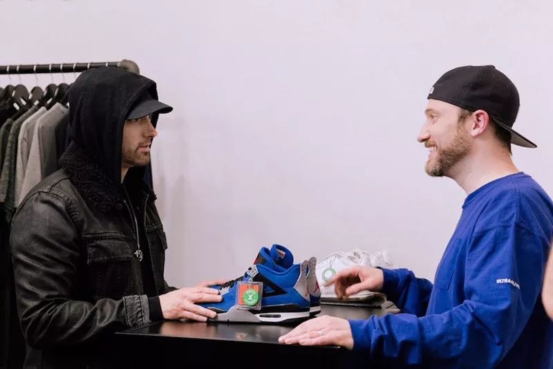 aj1和aj4哪个值得入手,46万的aj4