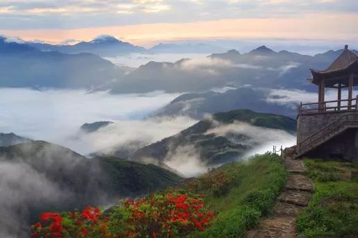 头条丨在这里，你不用穿越人山人海，也能跨过山和大海——广西9条精品旅游线路重磅推荐