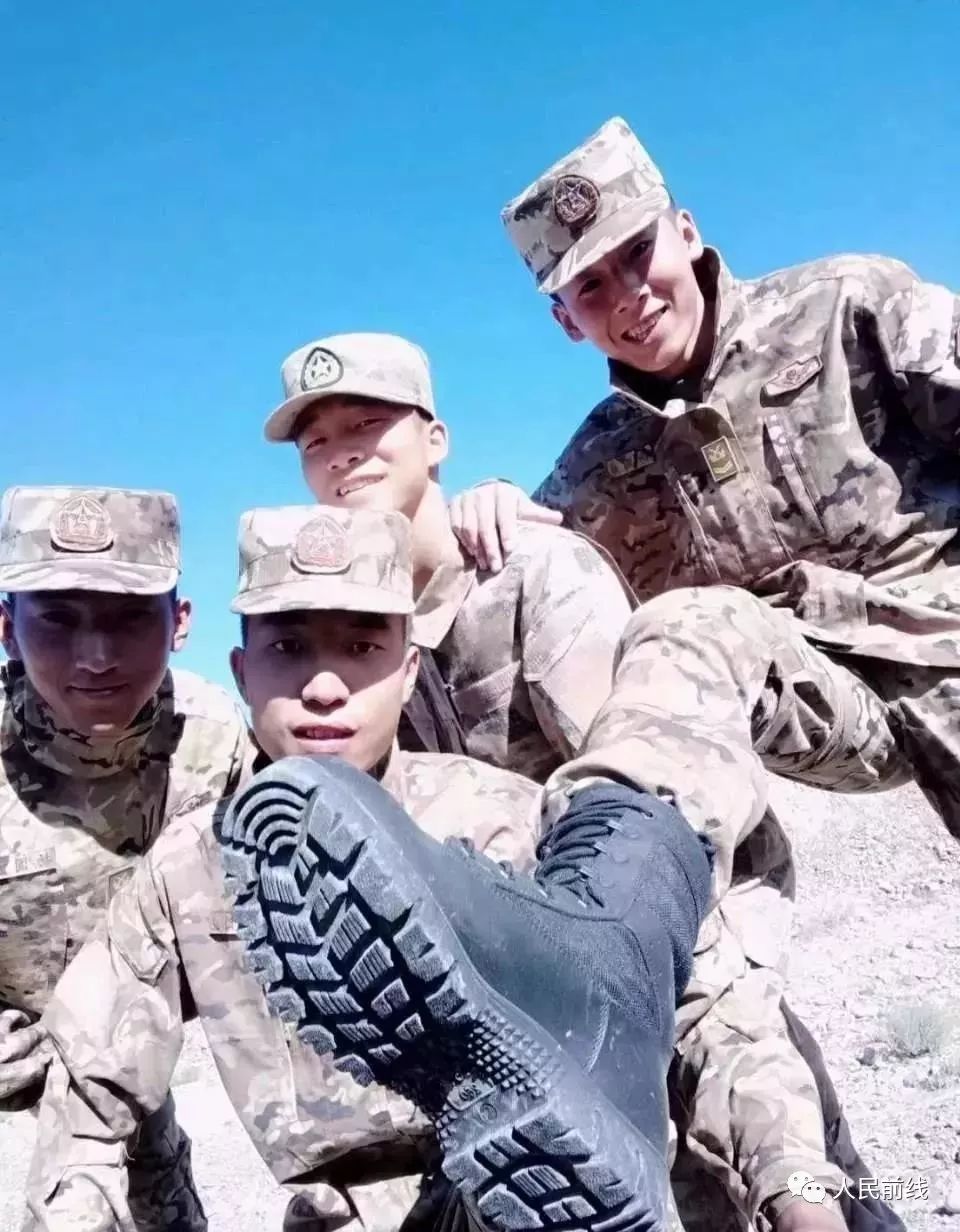 17式武警新式作战靴,17式作战靴军品和民品的区分
