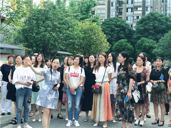 学术交流促发展守望相助共进步乐山沙湾学校到雨城四小开展学术交流活动