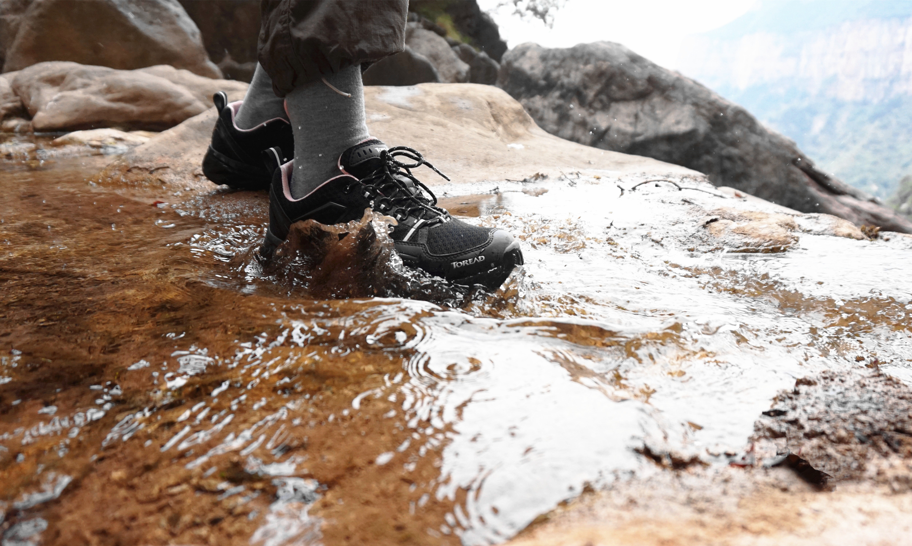 探路者户外登山鞋goretex,探路者和北面的登山鞋对比