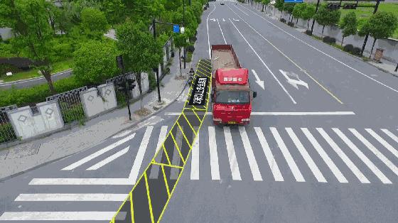 办个*证假**就敢冒充货车司机？出了事故你拿什么负责？