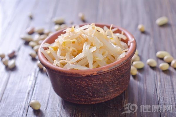 黄豆芽虽不起眼，但却能美容还能防病