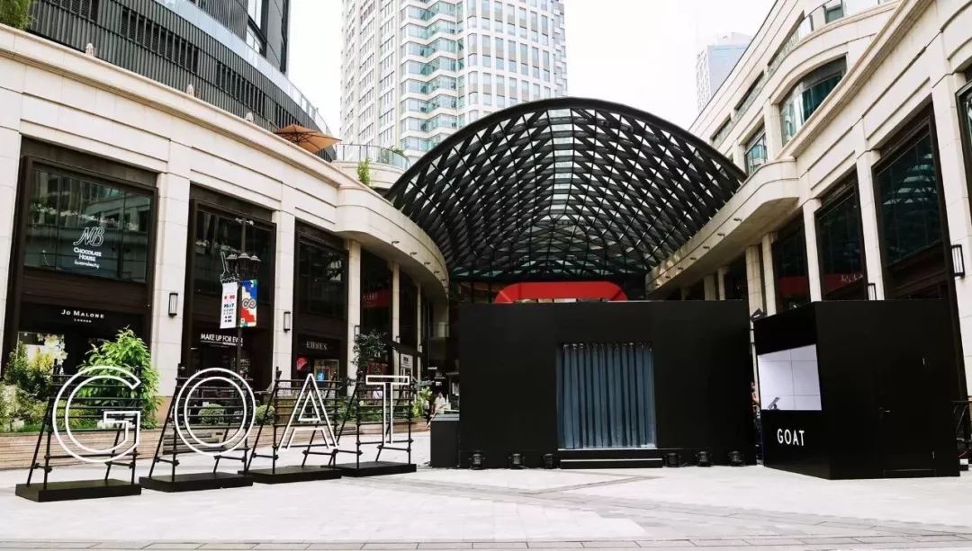 淮海路和南京西路哪个繁华,南京西路vs陆家嘴