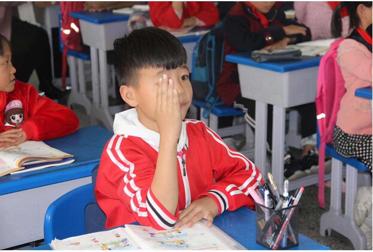 ​县教师发展中心视导检查曹庙小学教育教学工作