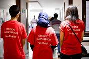 英国留学兼职可以选择哪些行业,去英国留学可以兼职做什么生意
