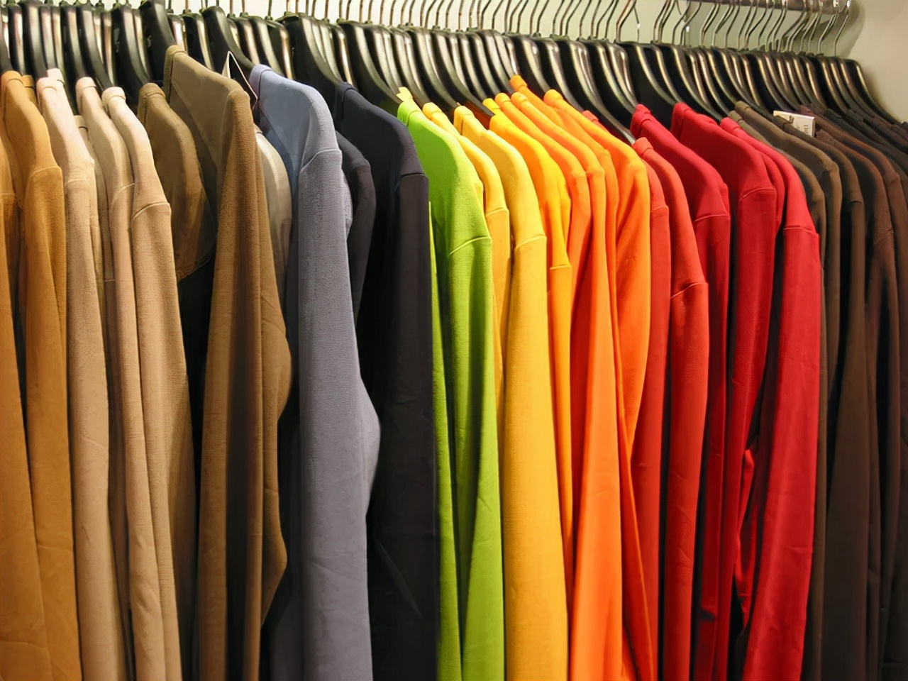 服装布料色差怎么识别,服装直播间色差怎么解决