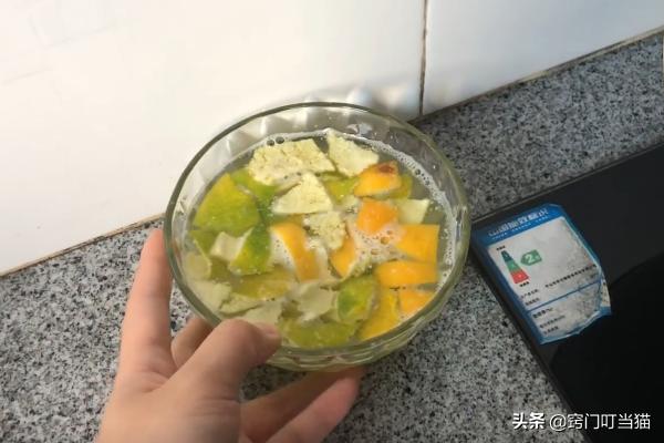 家里蟑螂太多用蟑螂药管用吗,家里蟑螂不要慌教你用一把大蒜