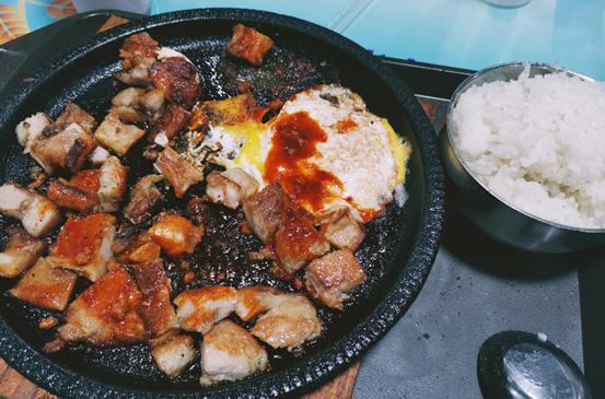 坐拥“专属地铁”，有7大美食集结地！东北这所大学“顶尖”配置太绝！