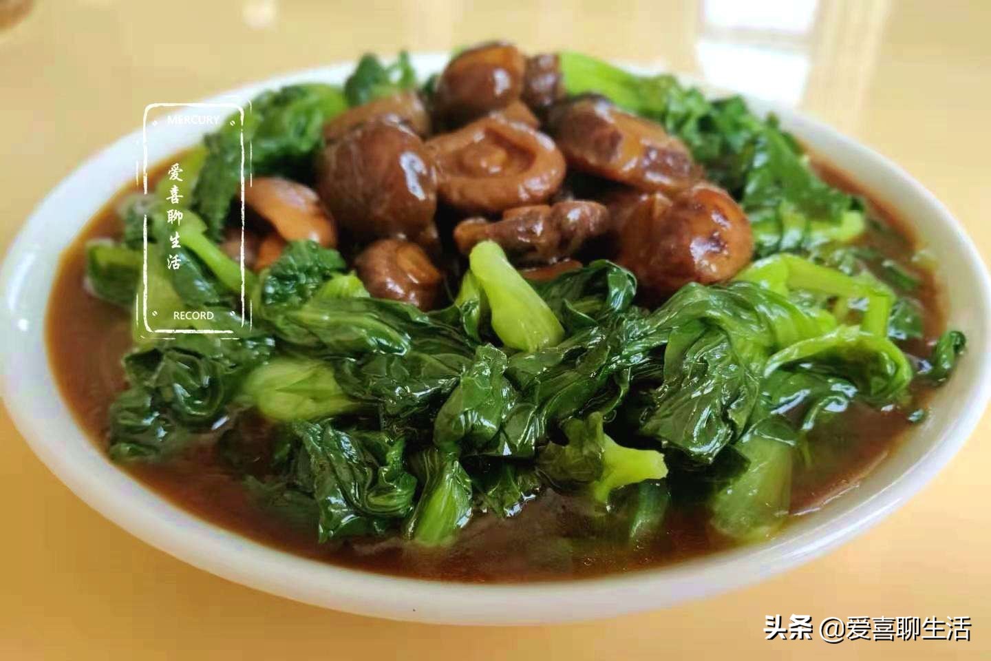 胃口不好多吃这菜，两种食材一起炒，开胃健脾，没肉却比肉更香