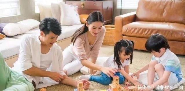 双胞胎姐妹喝牛奶的区分,双胞胎一个喝牛奶一个喝豆浆