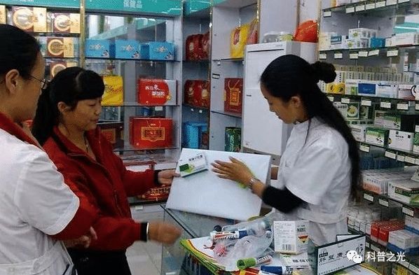 药店白色护肤霜,药店白色的软膏