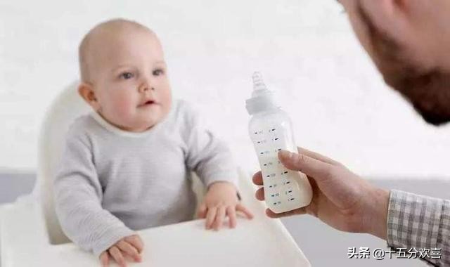 孩子便秘和奶粉有关吗,喝奶粉便秘要不要换奶粉