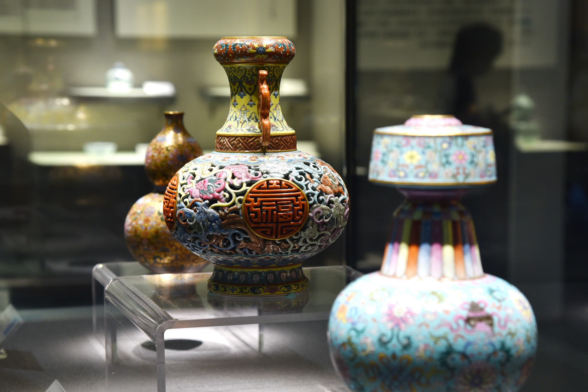 景德镇近代瓷器发展,千年瓷都景德镇有哪些瓷器