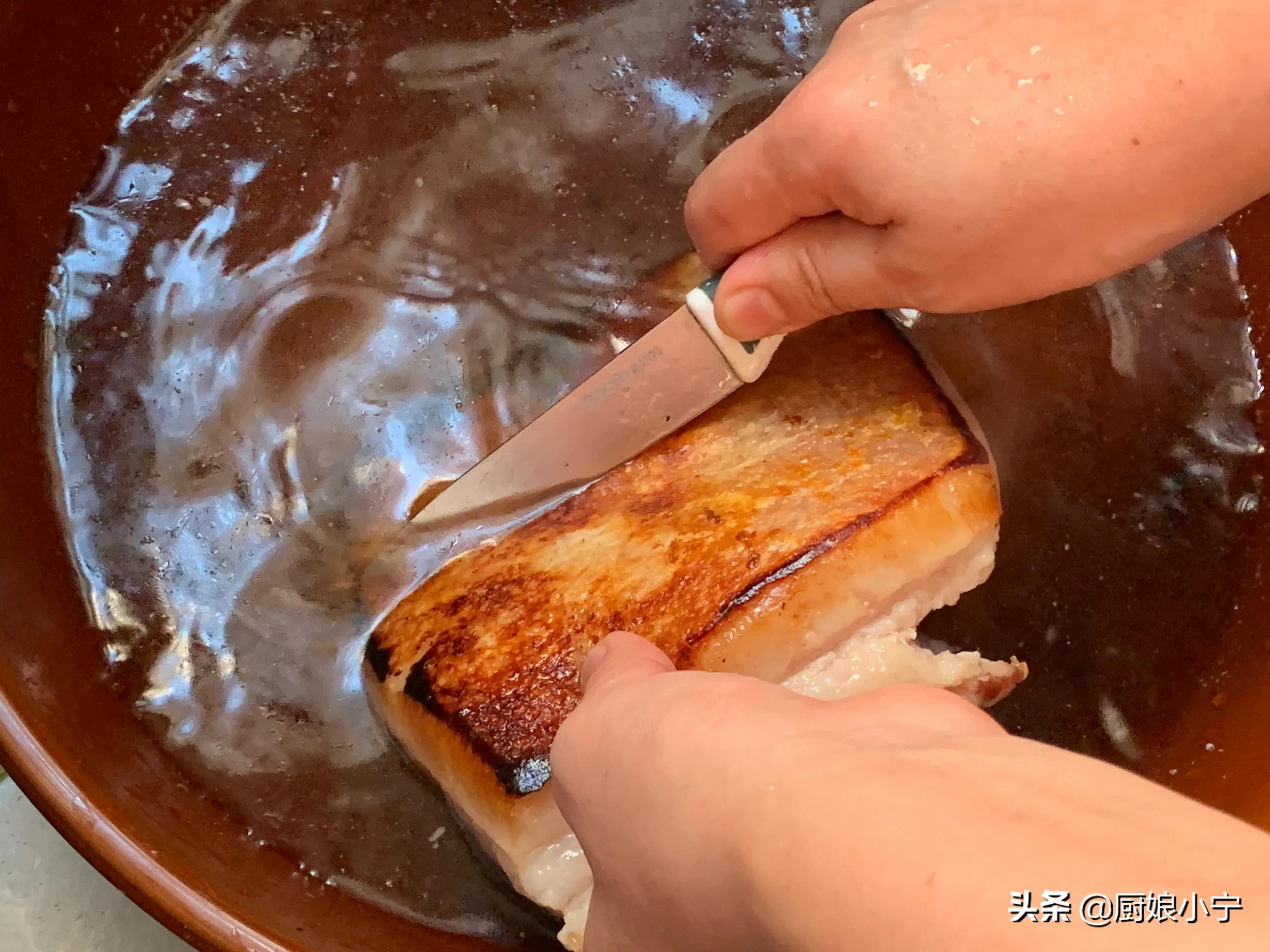 炸扣肉起泡的道理,炸脆皮扣肉起泡的技巧