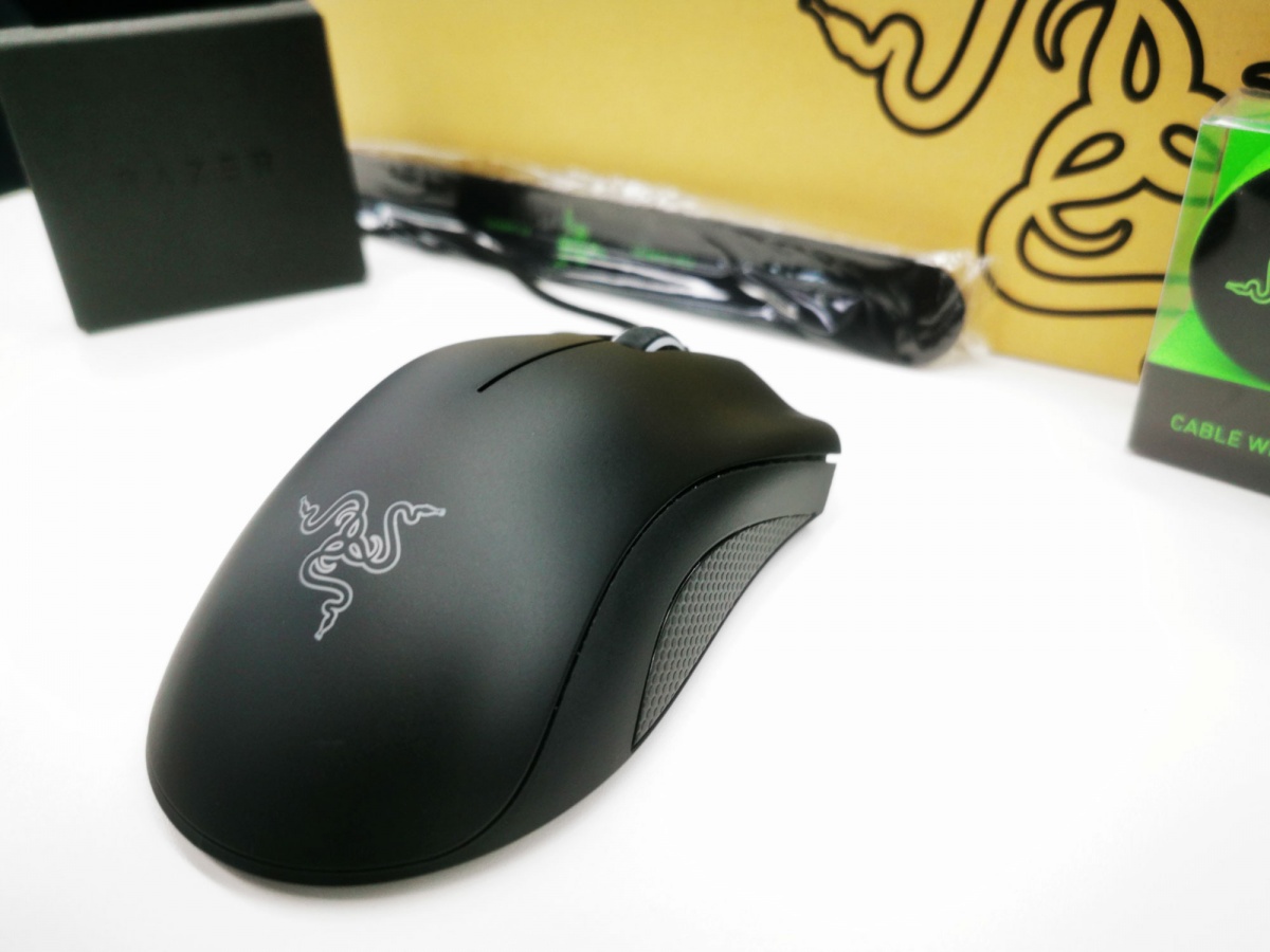 9000000粉丝的推荐，雷蛇（Razer）炼狱蝰蛇标准版，无敌般的存在