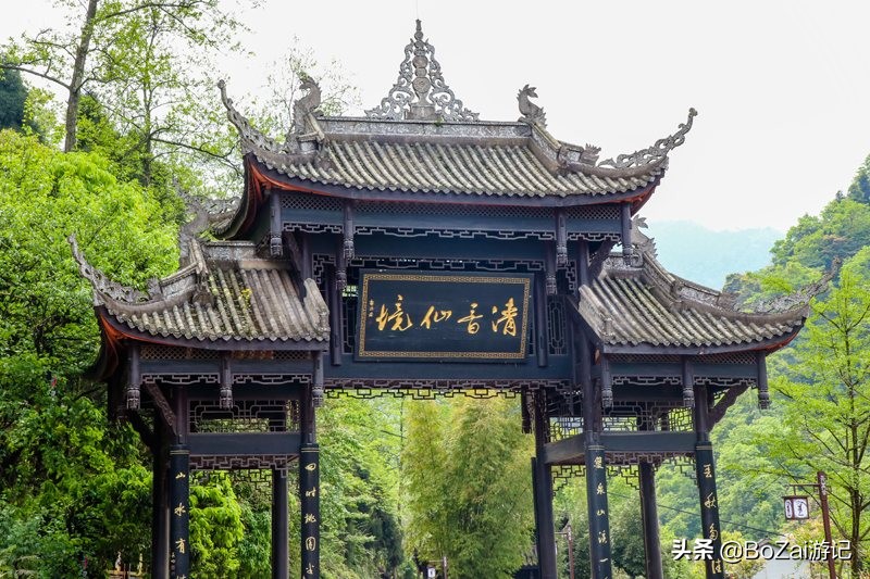 四川峨眉山景区怎么游玩最好,到峨眉山旅游哪家好玩点的多
