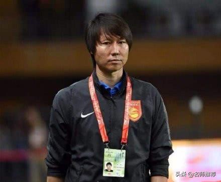 消失的U23打脸新政？李铁选入的“嫡系”球员？李铁台前幕后故事