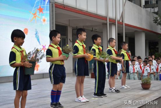 成都市草堂小学开学典礼视频,成都茶店子小学南区校区视频
