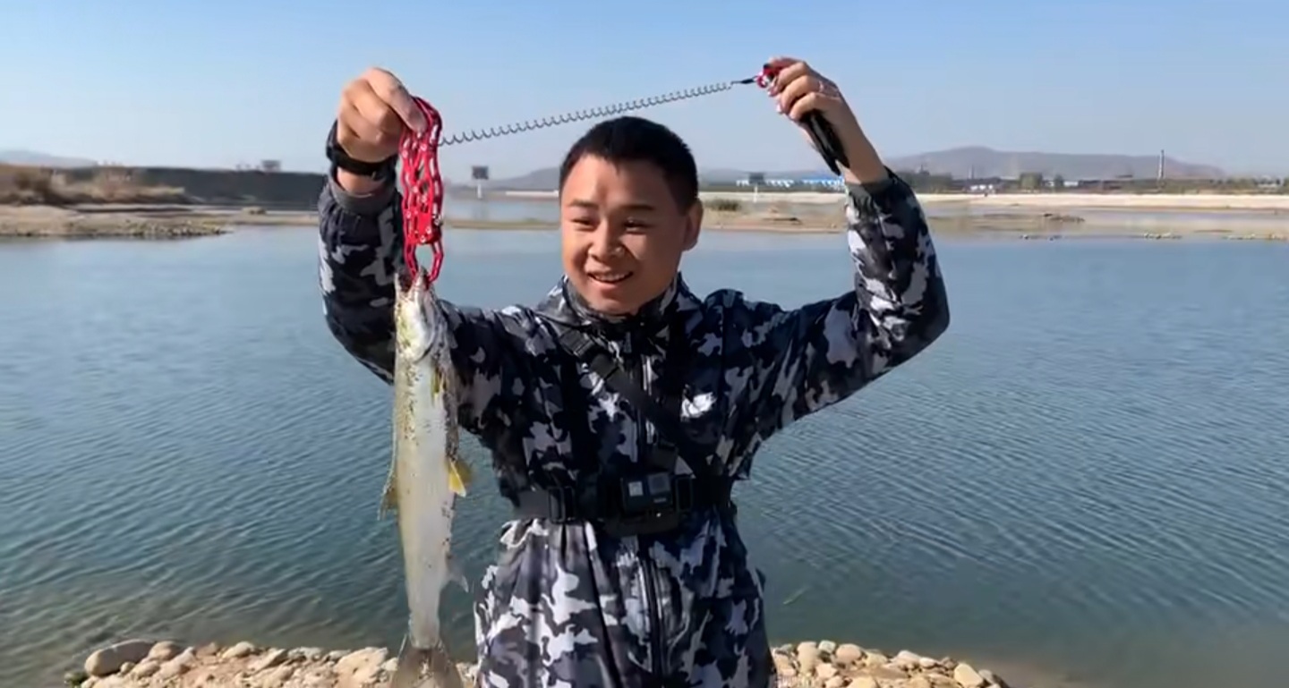 新入坑路亚的钓友越来越多,完全不会钓鱼如何入坑路亚