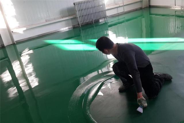 做完水泥地面后几天能做自流平,水泥地面找平和水泥自流平的区分