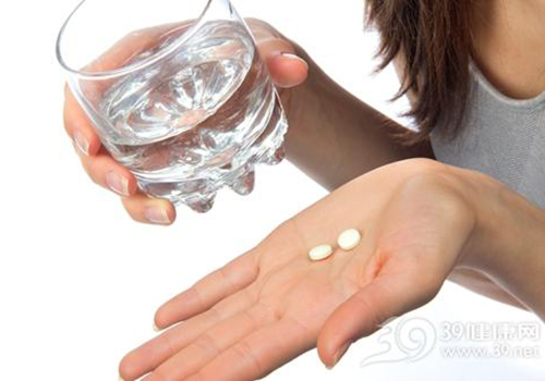 女性偏头痛按哪个穴位快速止痛,经常偏头痛什么原因女性怎么治
