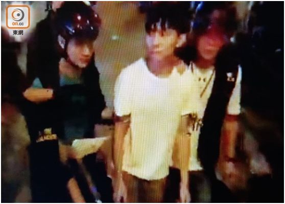 为啥“乱港”分子都是卑躬屈膝的奴才相？