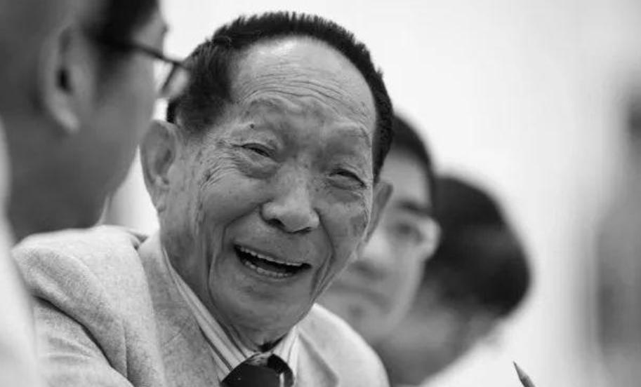 送别袁隆平群众高呼一路走好,袁隆平院士群众送别