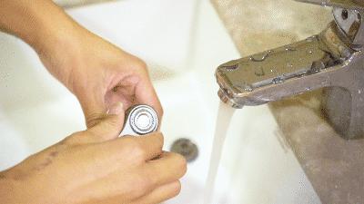 难怪小米有品都上架的焕醒剃须刀，89克打火机大小，15项产品专利