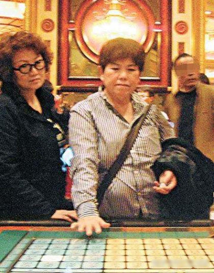 蔡少芬张晋访谈刘銮雄,张晋蔡少芬新婚刘銮雄