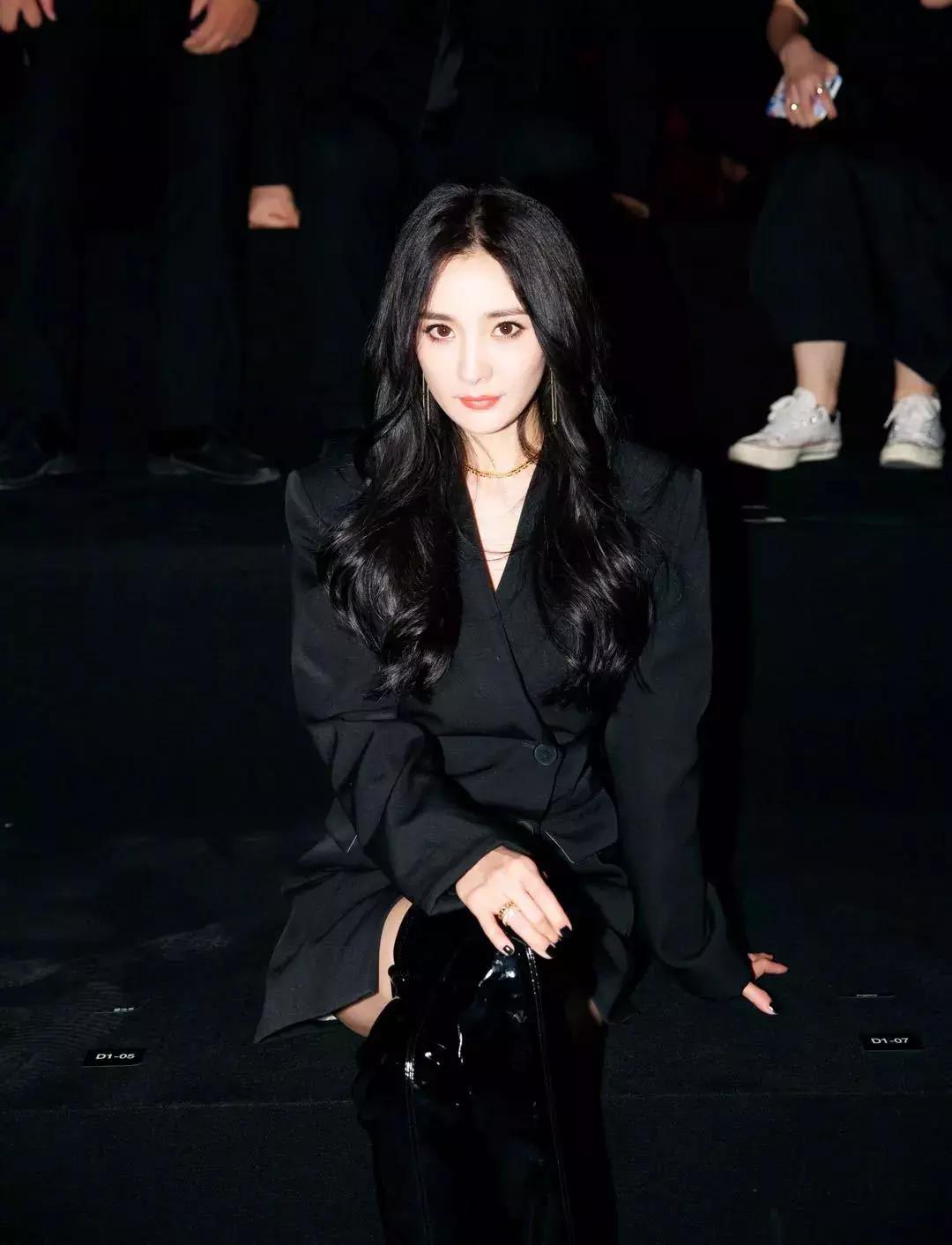 黑化后的女星杨幂,离婚黑化