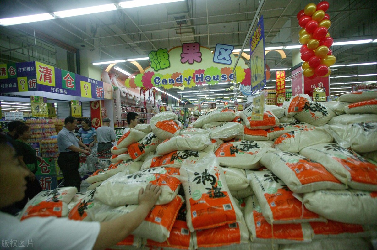 河南大哥开店视频,开超市一桶菜油可以赚多少钱