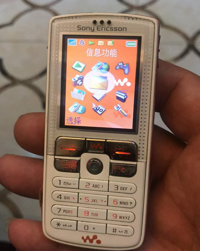 怀旧*党**新收获！闲鱼50元入手索爱W800，中年人的第一台Walkman