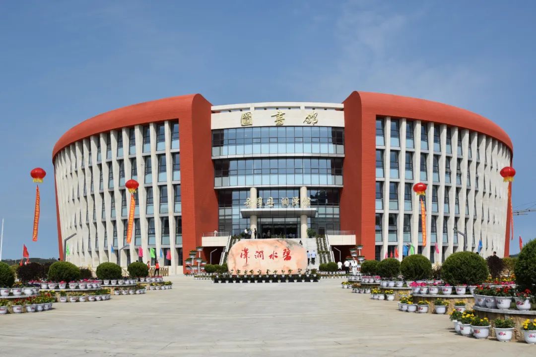 延边大学2020级新生开始报到,延边大学让家长送大一新生进学校