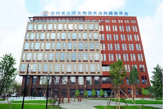 北湖的秘密：当年沃野如何成就今日科技新城？——专访北科建长春